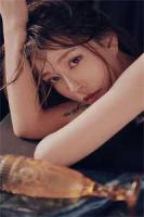 太奶穿越八零，重孙女嘎嘎送物资