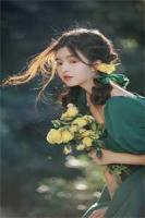 捡到失忆女帝，她竟把我宠成神！